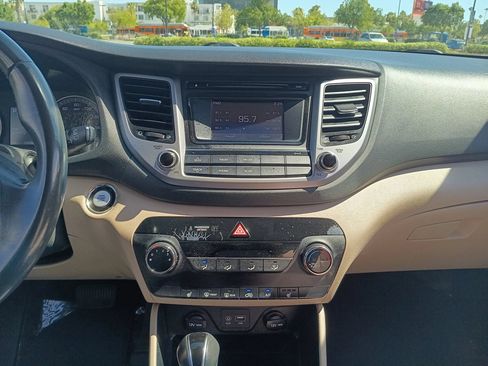 Used 2017 Hyundai Tucson Sport FWD image 18