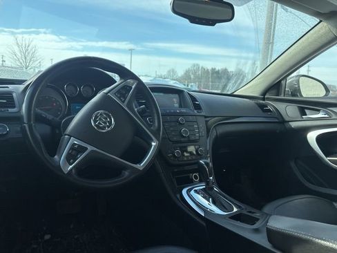 Used 2012 Buick Regal Premium image 8