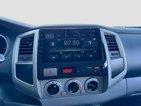 Used 2011 Toyota Tacoma PreRunner w/ TRD Sport Pkg image 13