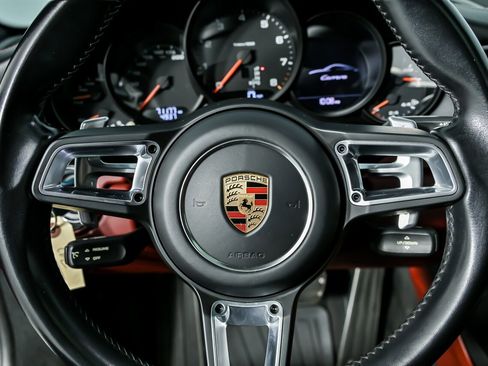 Used 2018 Porsche 911 Carrera image 26