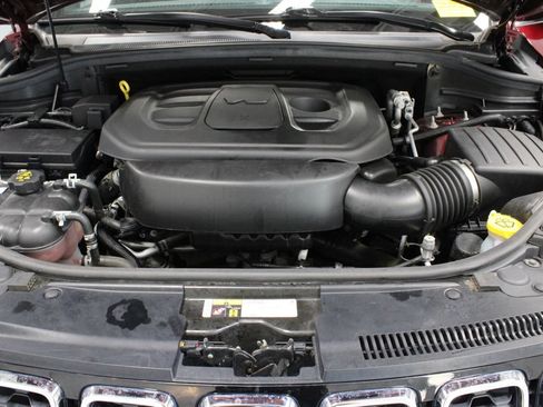 Used 2020 Jeep Grand Cherokee Laredo AWD/4WD image 13