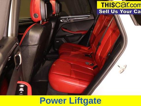 Used 2025 Porsche Macan AWD/4WD image 25