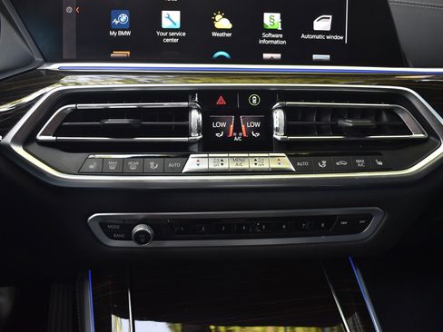 Used 2020 BMW X5 xDrive40i w/ Convenience Package image 40