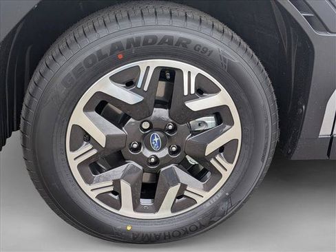 Used 2026 Subaru Forester Premium AWD/4WD image 10