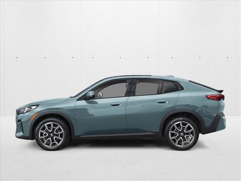 New 2026 BMW X2 xDrive28i w/ Technology Package AWD/4WD image 3