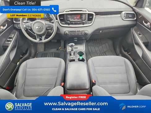 Used 2016 Kia Sorento LX AWD/4WD image 11
