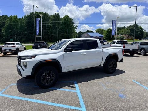 Used 2024 GMC Canyon Elevation w/ Trailering Package AWD/4WD image 2