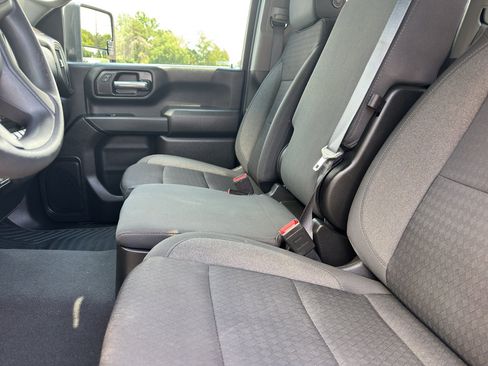 Used 2024 Chevrolet Silverado 2500 Custom w/ Custom Convenience Package AWD/4WD image 17
