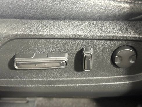 Used 2023 Honda Pilot Touring image 21