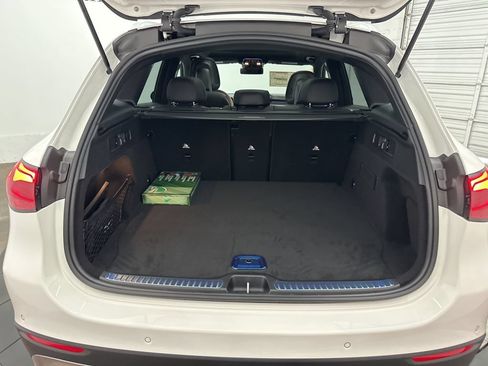 Used 2026 Mercedes-Benz GLC 300 4MATIC image 24