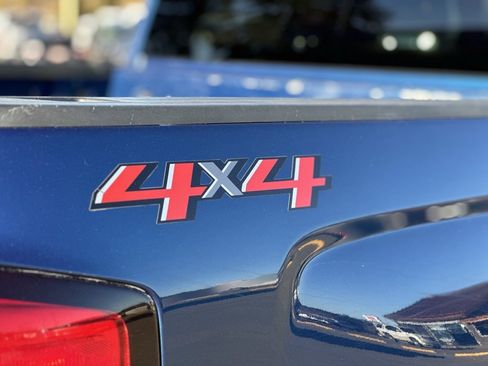 Used 2018 Chevrolet Silverado 1500 LT w/ All Star Edition image 25