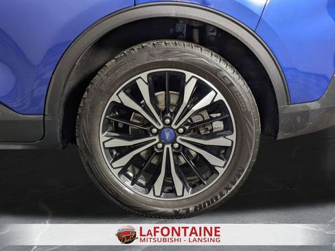 Used 2022 Ford Escape SE w/ SE Sport Appearance Package image 42