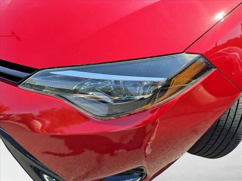 Used 2018 Toyota Corolla LE w/ LE Premium Package w/Moonroof FWD image 30