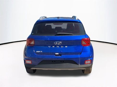 New 2025 Hyundai Venue Limited image 6