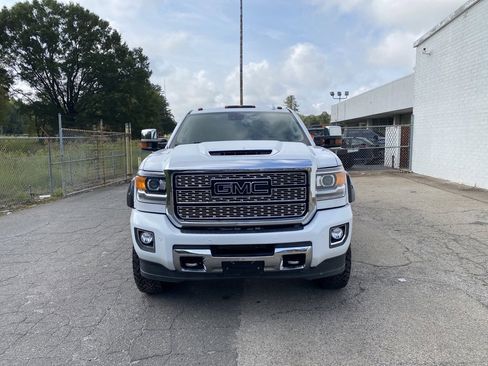 Used 2019 GMC Sierra 2500 Denali w/ Duramax Plus Package image 7