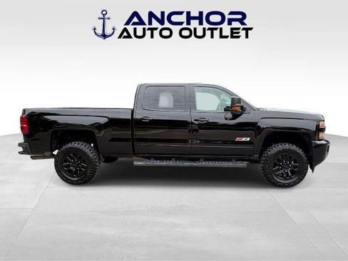 Used 2016 Chevrolet Silverado 2500 LT w/ Midnight Edition AWD/4WD image 9