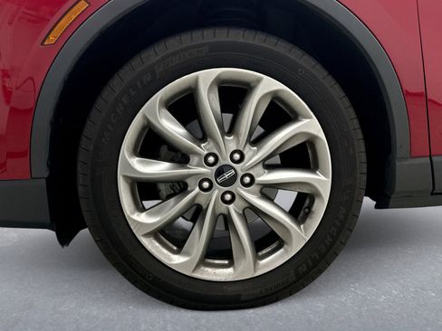 Used 2021 Lincoln Corsair STANDARD w/ Premium Package image 12