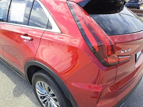 Certified 2025 Cadillac XT4 Premium Luxury w/ Cold Weather Package FWD image 20
