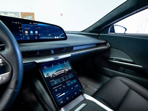 Used 2024 Lucid Air Touring AWD/4WD image 34