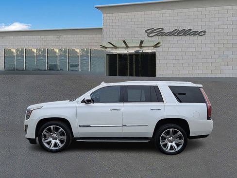 Used 2016 Cadillac Escalade Luxury image 7