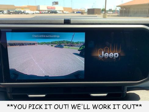 Used 2025 Jeep Gladiator Sport AWD/4WD image 19
