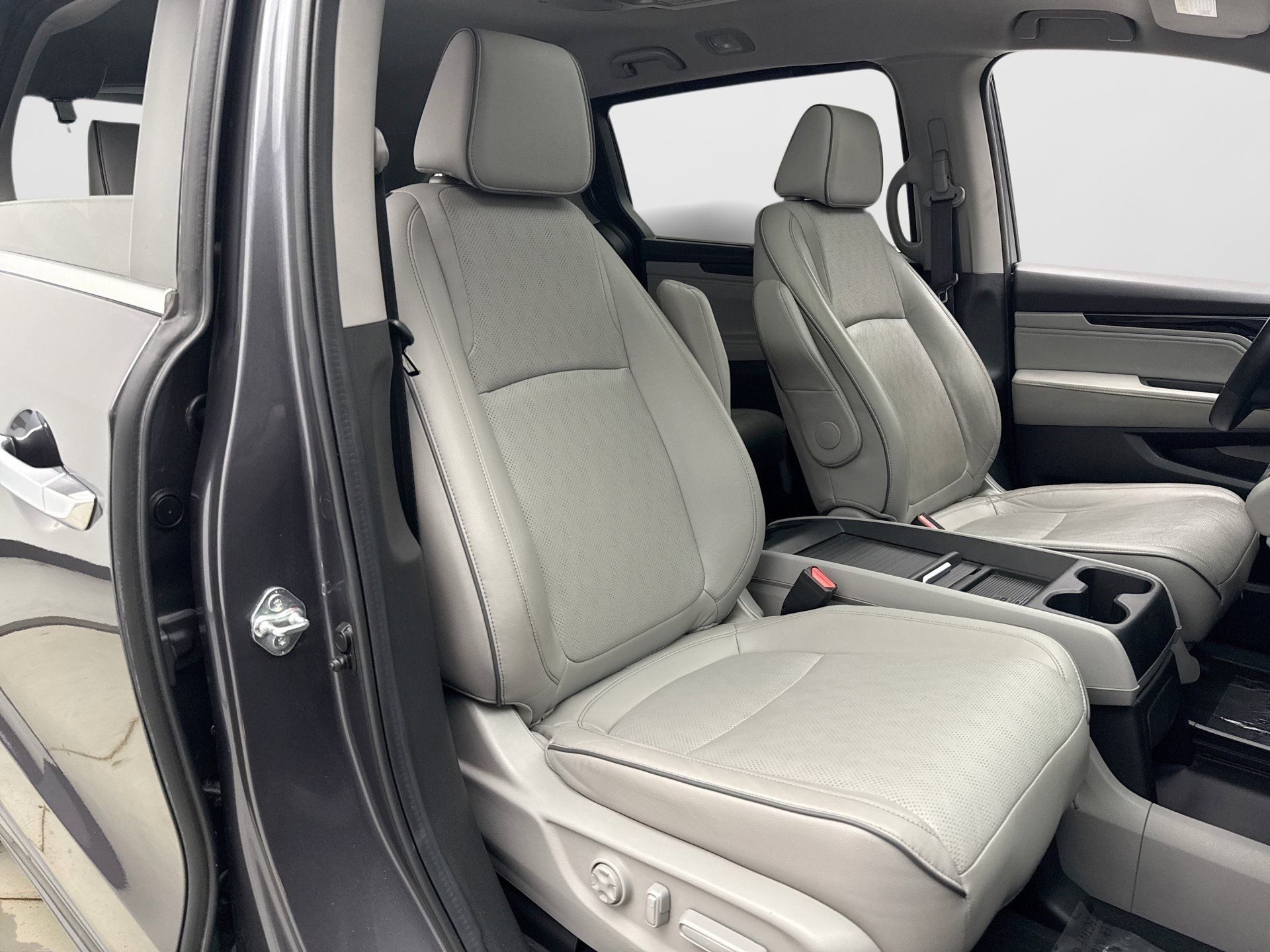 Used 2024 Honda Odyssey Elite image 17