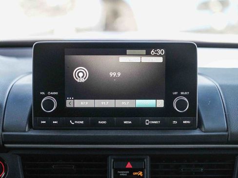 Used 2025 Honda Pilot Sport image 13