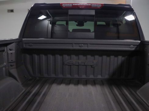 Used 2023 GMC Sierra 1500 AT4 image 33