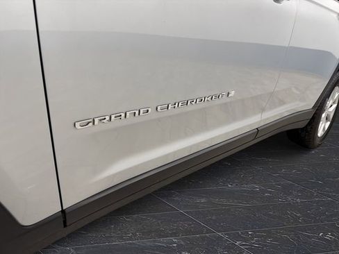 Used 2023 Jeep Grand Cherokee L Limited w/ Luxury Tech Group II image 37