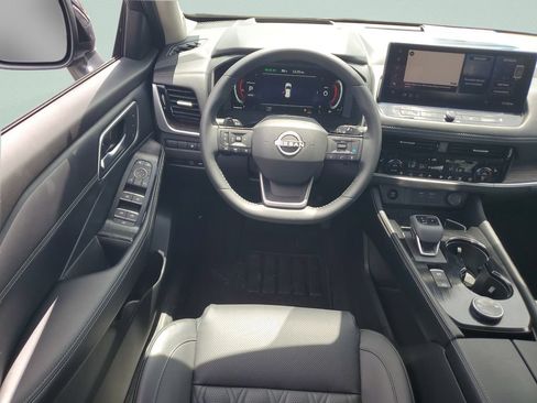 Used 2026 Nissan Rogue Platinum w/ Platinum Premium Package AWD/4WD image 17