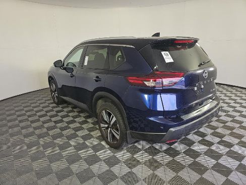 Used 2024 Nissan Rogue SL w/ SL Premium Package AWD/4WD image 4