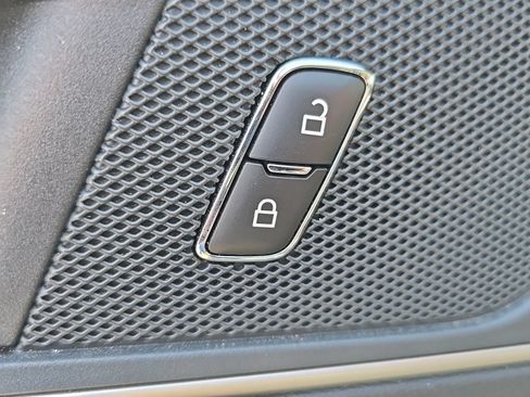 Used 2024 Ford Edge SEL AWD/4WD image 9