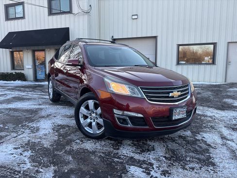 Used 2016 Chevrolet Traverse LT w/ Style and Technology Package image 7