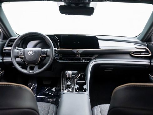 Used 2024 Toyota Crown XLE image 10