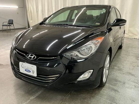 Used 2013 Hyundai Elantra Limited w/ Technology Pkg image 8