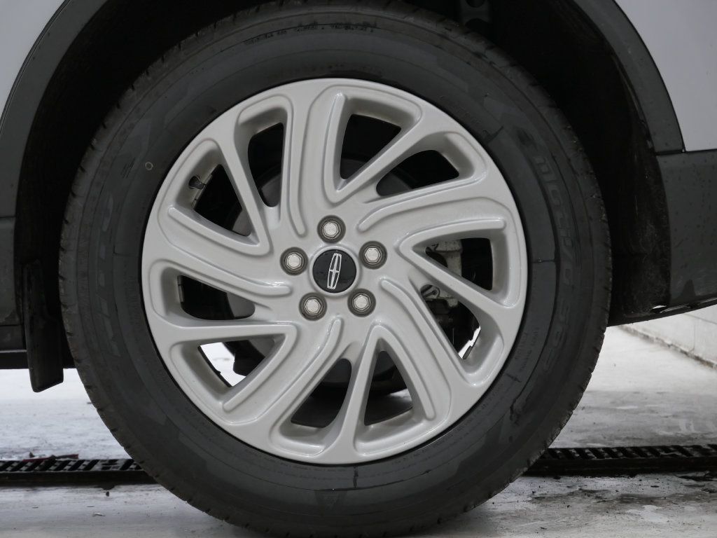 Used 2023 Lincoln Corsair FWD image 9