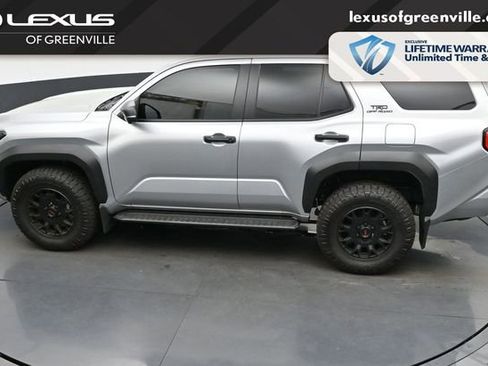 Used 2025 Toyota 4Runner TRD Off-Road Premium AWD/4WD image 46