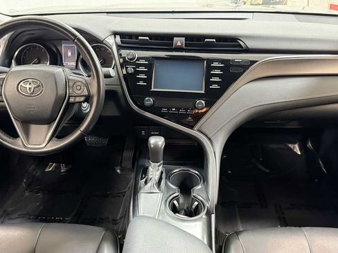 Certified 2019 Toyota Camry SE FWD image 25