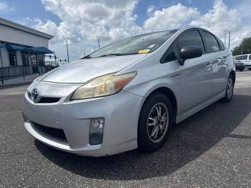 Used 2011 Toyota Prius Four w/ Navigation Pkg FWD image 2