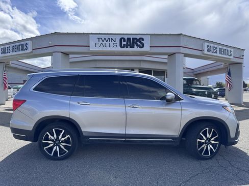 Used 2021 Honda Pilot Touring image 9