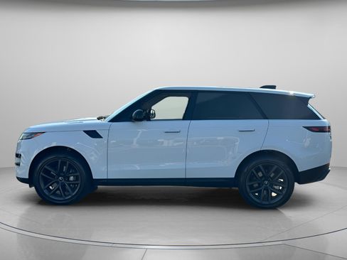Used 2025 Land Rover Range Rover Sport SE image 2