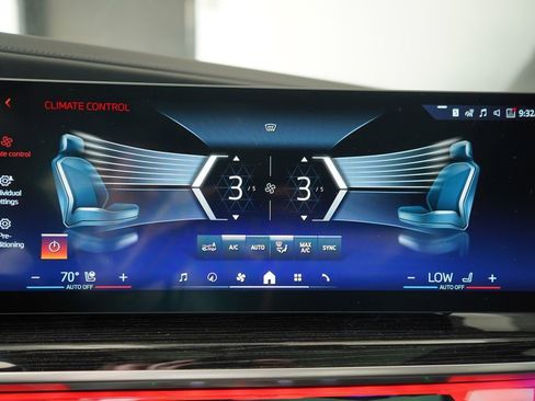 New 2026 BMW 750e xDrive image 19