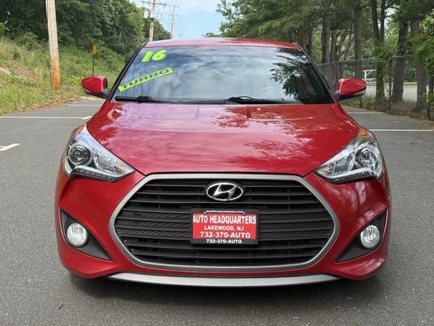 Used 2016 Hyundai Veloster Turbo FWD image 2