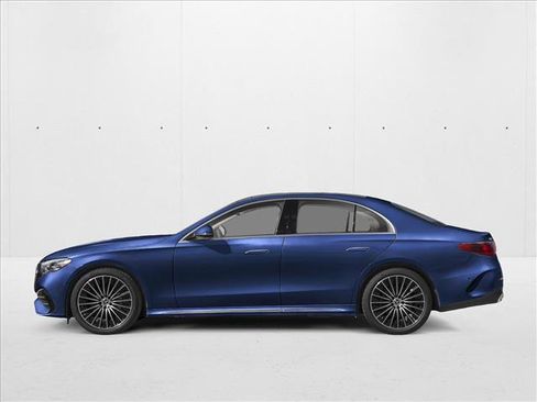 New 2026 Mercedes-Benz E 350 4MATIC Sedan image 3