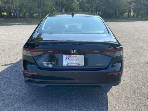 New 2025 Honda Accord SE image 3