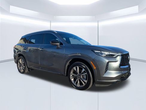 Certified 2025 INFINITI QX60 Luxe image 2