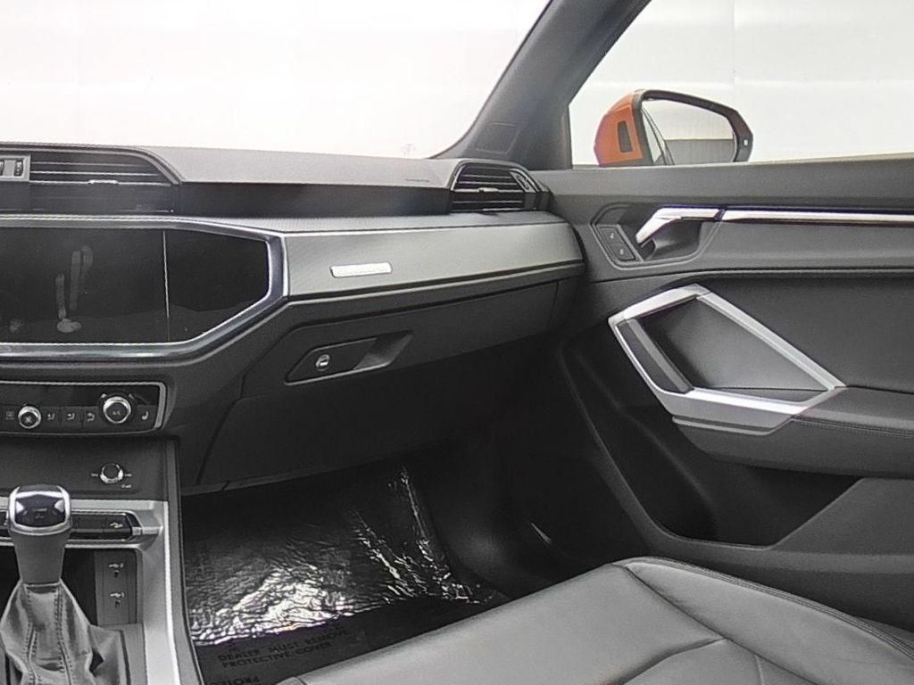 Used 2025 Audi Q3 2.0T Premium AWD/4WD image 25