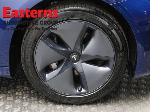 Used 2020 Tesla Model 3 Standard Range Plus image 28