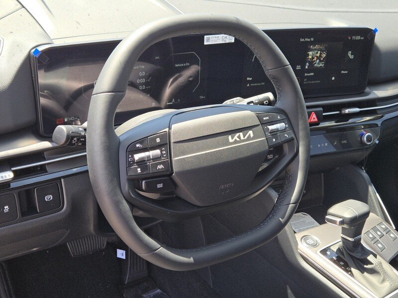 New 2026 Kia Sportage SX FWD image 11
