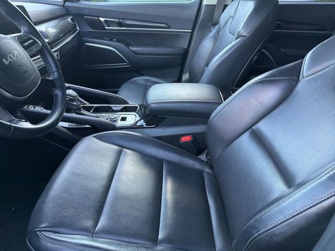 Used 2025 Kia Telluride S FWD image 6